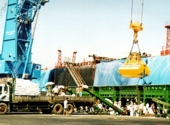 តំលៃប្រាក់នាំចេញរបស់វៀតណាមហួសកម្រិតជាង១៤៣លានដុល្លារ អាមេរិក